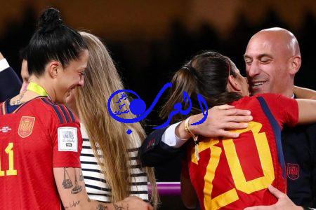الفيفا” يوقف رئيس الاتحاد الإسباني السابق لويس روبياليس لمدة 3 سنوات بعد فضيحة “قبلة المونديال”