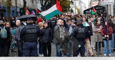 فرنسا - السلطات الفرنسية تعتقل المئات من الاشخاص بتهمة-معاداة السامية- بسبب التعاطف مع فلسطين