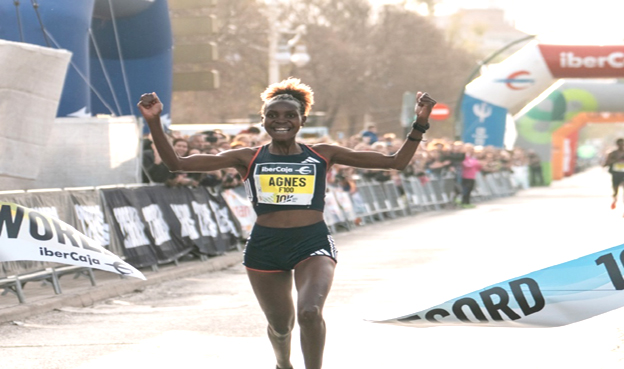 La Kényane Ngetich bat le record du monde du 10 km sur route