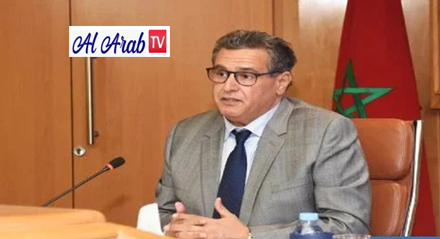Chaîne AlArabTV Rabat - La 4ème Commission Nationale des Investissements (CNI), réunie jeudi à Rabat sous la présidence du Chef du gouvernement Aziz Akhannouch, a approuvé 4 projets de convention et 1 avenant à une convention d'un montant global de 36,4 milliards de dirhams (MMDH), dans le cadre du dispositif principal instauré par la nouvelle Charte de l'Investissement. Ces projets, parmi lesquels deux grands projets d’investissement portés par le groupe OCP et réalisés dans le cadre du programme d’investissement vert du groupe, présenté devant Sa Majesté le Roi Mohammed VI en décembre 2022, devraient permettre la création de plus 14.500 emplois, dont 1.900 directs et 12.600 indirects, indique un communiqué du Département du Chef de gouvernement. Les principaux secteurs concernés par les projets approuvés sont la chimie/parachimie et les mines, qui représentent respectivement 60% et 38% du montant total approuvé. Les autres projets portent sur les secteurs de l’automobile et de l’enseignement supérieur. Le secteur de la chimie/parachimie est le principal pourvoyeur d’emplois parmi les projets approuvés lors de cette réunion de la commission, avec la création de plus de 9.600 emplois directs et indirects, soit plus de 67% du total des emplois, suivi par le secteur des mines, à hauteur de 30% et par celui de l’automobile à hauteur de 2,5%. Par ailleurs, la CNI n° 4 a octroyé le "caractère stratégique" à 5 nouveaux projets, dans les secteurs de la mobilité électrique et de la production d’équipements relatifs aux énergies renouvelables. Ces projets seront soumis à l’étude par une commission technique spécialisée avant leur approbation définitive par la CNI. Cité par le communiqué, le Chef du gouvernement a réaffirmé, au cours de la réunion, la priorité que le gouvernement accorde au soutien de l’investissement national et à la création des opportunités d’emploi, mettant l’accent sur l’attachement du gouvernement à apporter son appui à l’investissement qui motive principalement les entreprises nationales. Et d'ajouter que le gouvernement s'emploie à orienter les investissements vers les secteurs prioritaires et les métiers d’avenir, à réduire les disparités entre les préfectures et provinces du Royaume en matière d’attraction de l’investissement, et à œuvrer pour ériger le Maroc en pôle continental et international pour les investissements directs étrangers. Ont pris part à cette 4ème réunion de la commission, la ministre de l’Économie et des Finances, Nadia Fettah, le ministre de l’Équipement et de l’Eau, Nizar Baraka, le ministre de l’Agriculture, de la Pêche Maritime, du Développement Rural et des Eaux et Fôrets, Mohamed Sadiki, le ministre de l’Inclusion économique, de la Petite entreprise, du Travail et des Compétences, Younes Sekkouri, le ministre de l’Industrie et du Commerce, Ryad Mezzour, la ministre du Tourisme, de l’Artisanat, de l’Économie Sociale et Solidaire, Fatima Zahra Ammor, le ministre délégué auprès du Chef du gouvernement chargé de l’Investissement, de la Convergence et de l’Evaluation des Politiques Publiques, Mohcine Jazouli, ainsi que le directeur général de l’Agence Marocaine de Développement des Investissements et des Exportations, Ali Sadiki. Avec MAP