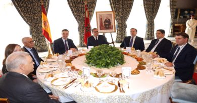 SM le Roi offre un déjeuner en l’honneur du Président du gouvernement espagnol