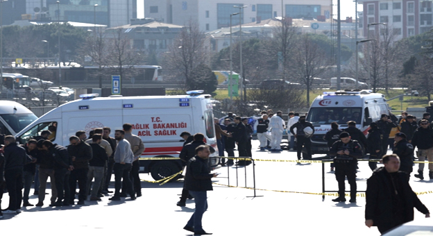 قتلى وجرحى في هجوم مسلح أمام محكمة بإسطنبول