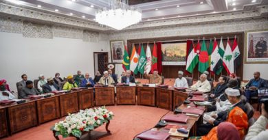 Des Ouléma participant aux causeries religieuses prennent connaissance du bilan de l’opération humanitaire ordonnée par SM le Roi en faveur des Palestiniens à Gaza et à Al Qods