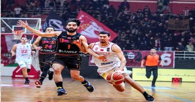 الدورة العاشرة اياب من بطولة القسم الممتاز لكرة السلة - .الرجاء الرياضي وامل الحسيمي : لقاء الغريقين