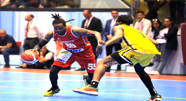 النصف نهائي الاول للبلاي اوف للقسم الممتاز لكرة السلة : اتحاد طنجة يواجه جمعية سلا .والمغرب الفاسي يلاقي الفتح