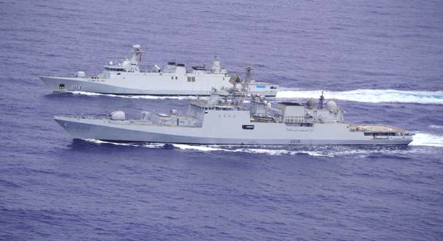 Le Navire de GuerreIndien TABAR fait escale au port de Casablanca; mène un exercice PASSEX avec la Marine Royale Marocaine.